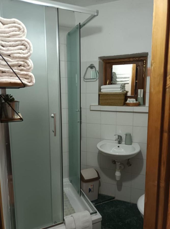 Robinson Vila Kitokret Kutjevo Exterior foto